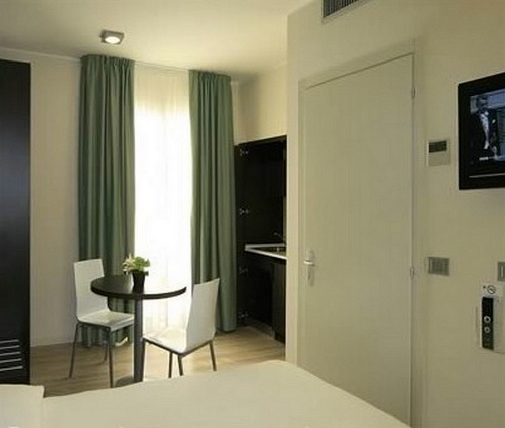 Hotel Vienna ลิโดดิเยโซโล ภายนอก รูปภาพ